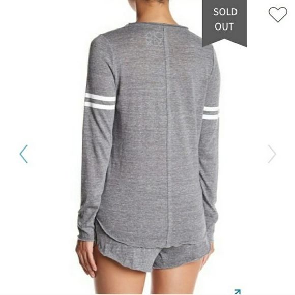 Chaser Graphic Long Sleeve Tee in Gray sz S - Picture 2 of 3